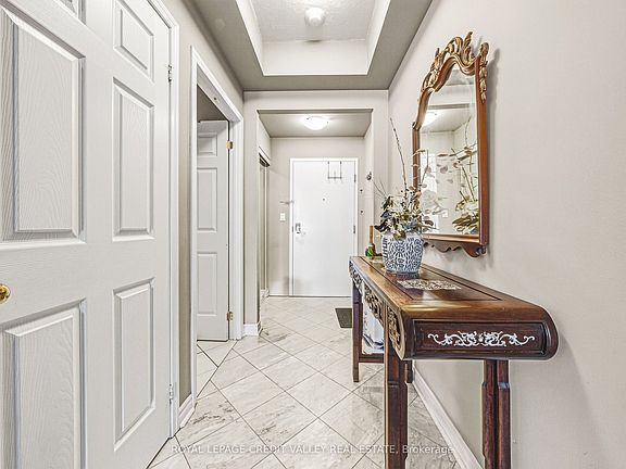 4th image of 935 Royal York Rd E #202