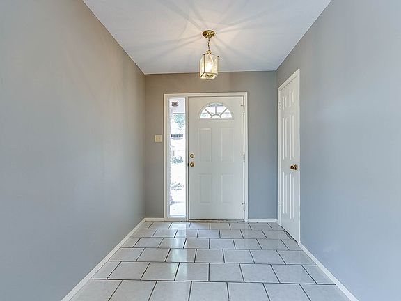 5th image of 4226 Laurel Oak Dr