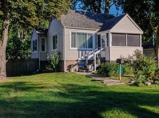 1116 Clinton St, Algonac, MI 48001