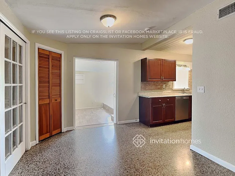 2209 Curtis Dr S — Photo 7