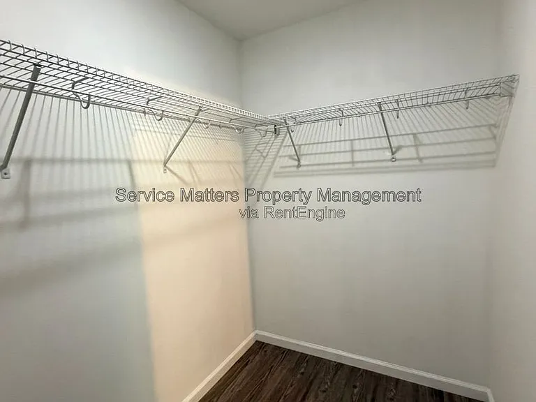 5553 Riviera Dr — Photo 17