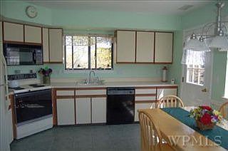 3rd image of 97 Wood St