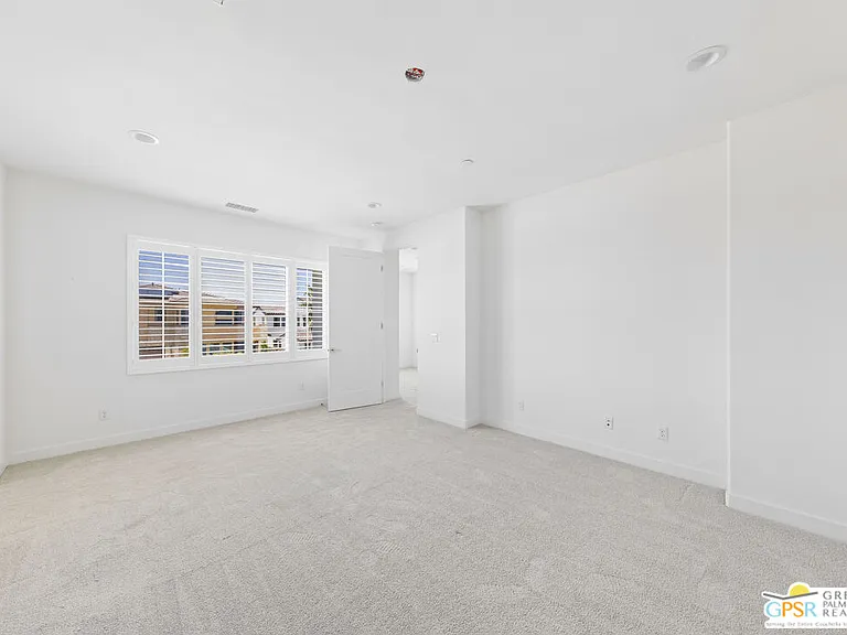 35935 Hinksey St — Photo 19