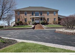 6680 Lake Shore Rd, Derby, NY 14047