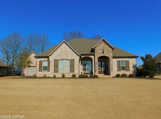 25 Cheddleton Dr, Jackson, TN 38305