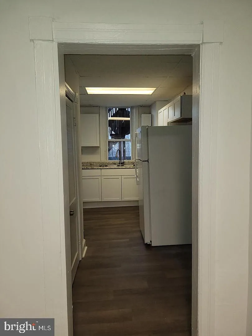 1 bed, 1.0 bath, 7370 sqft, $1,125 — Photo 4
