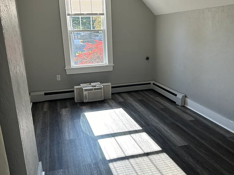 55 Norwood St — Photo 6