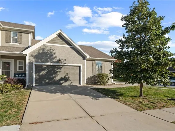 700 W Shawnee Ct, Gardner, KS 66030