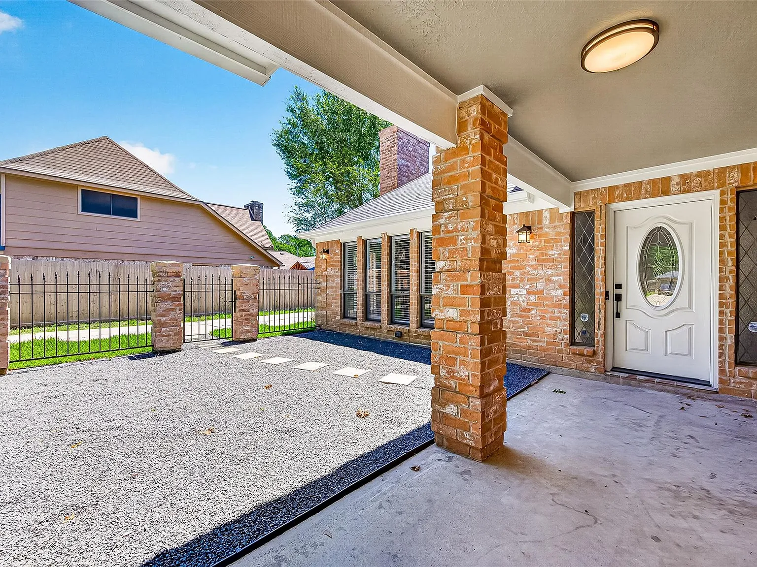 4 bed, 2.5 bath, 2847 sqft, $2,550 — Photo 4