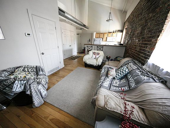 5th image of 302 Goshen St Room 203
