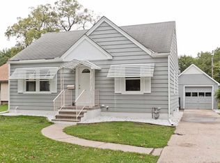 136 18th St NW, Cedar Rapids, IA 52405