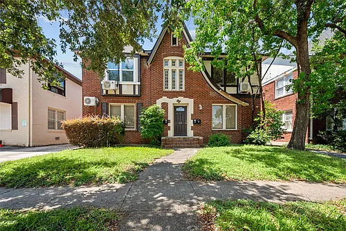 907 W Gray St #2 Photo 1