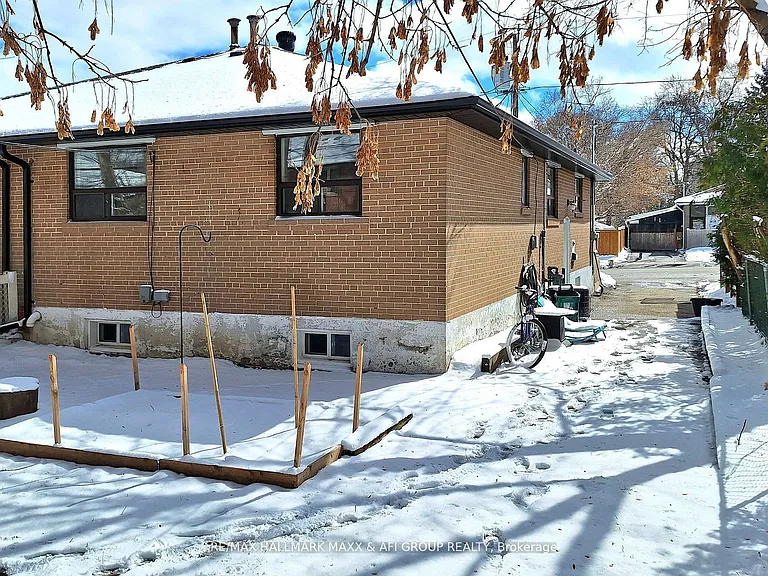 207 Septonne Ave #MAIN — Photo 31