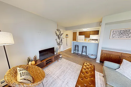Eastland Apartments Photo 1