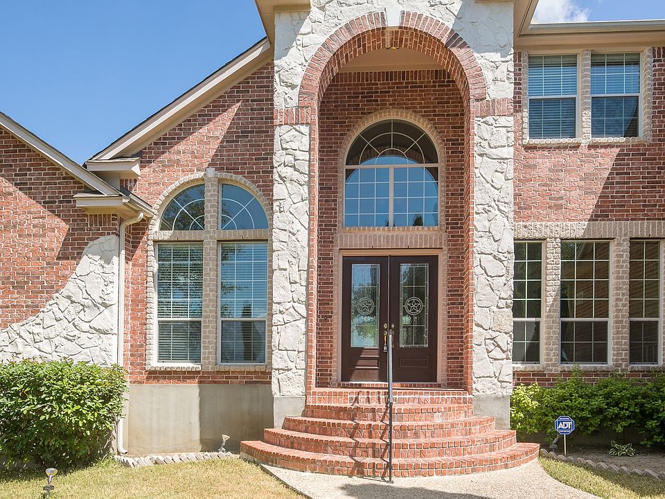 1st image of 4602 W Lake Oaks