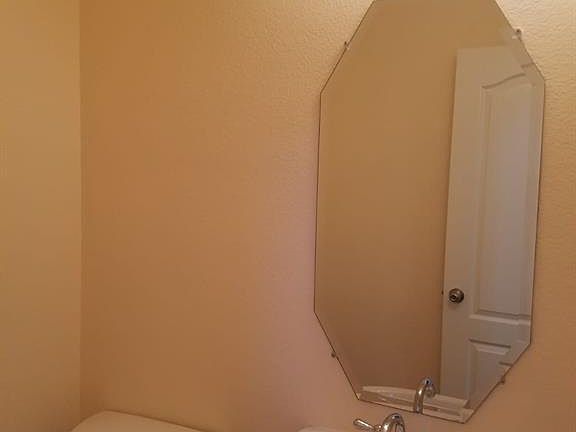 3rd image of 1819 Bridgeport Dr