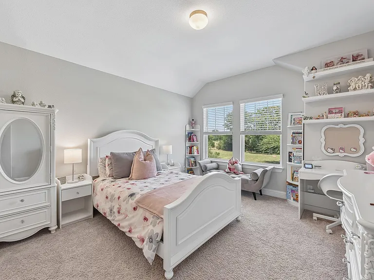 117 Stone Canyon Dr — Photo 29