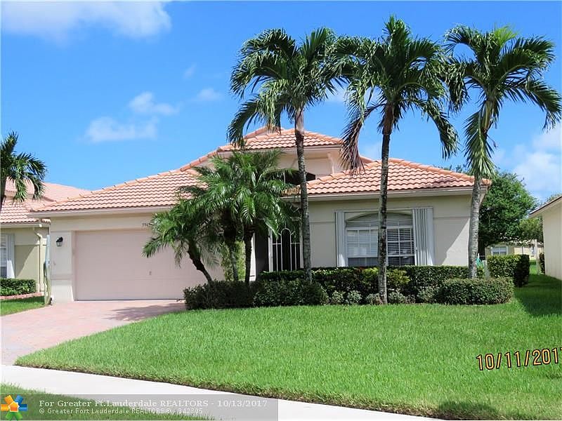 1st image of 5965 Royal Club Dr