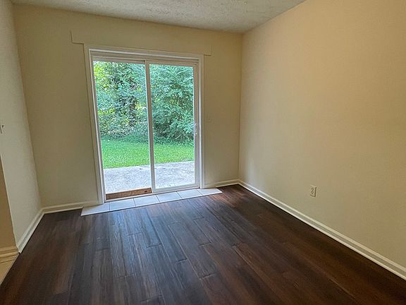 5th image of 4130 Oakwood Vlg APT A