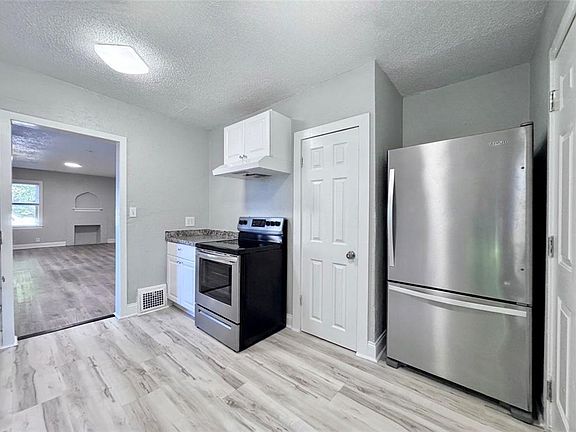 3rd image of 3847 E 60th Ter