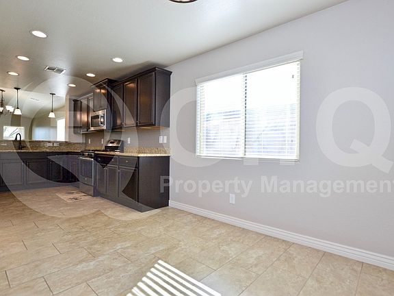 4th image of 2223 E Hazeltine Way