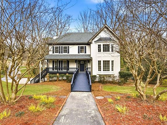 3rd image of 1619 Walden Pond Rd