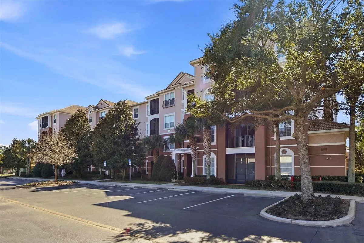 Building Photo - 8252 Civita Dr #201