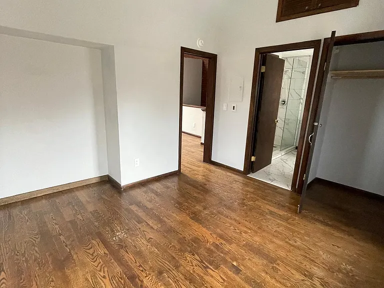 46 Warren St #D — Photo 13