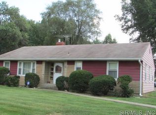 185 W Airline Dr, East Alton, IL 62024
