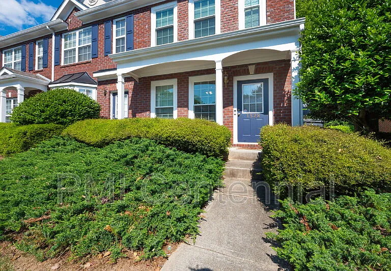 1528 Cove Creek Cir — Photo 4