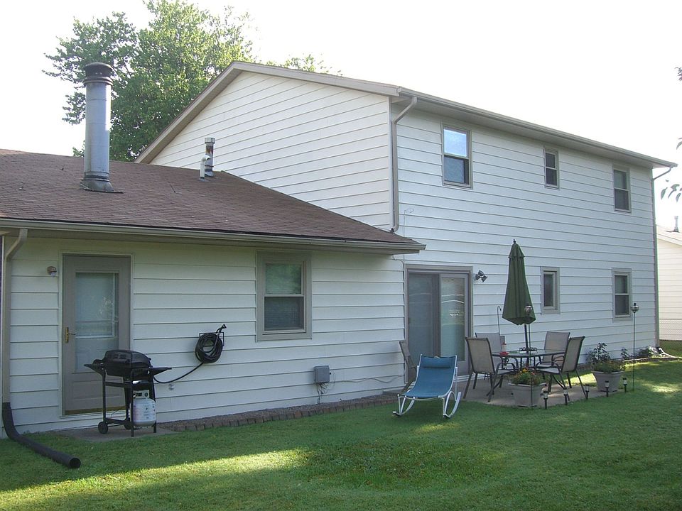2nd image of 312 Arbor Dr