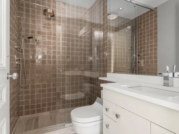 200 East 69th Street image 21 of 29