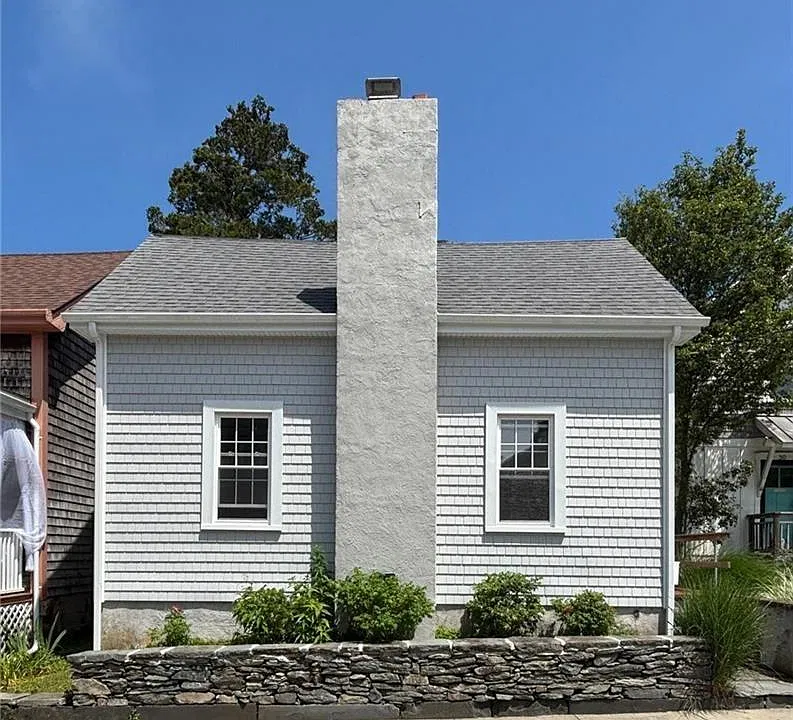32 McAllister St