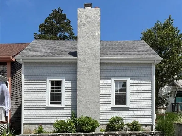 32 McAllister St, Newport, RI 02840