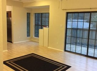 412 Pebble Way, Arlington, TX 76006