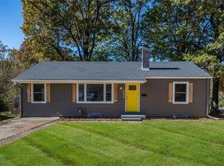 8600 Greenwood Rd, Raytown, MO 64138