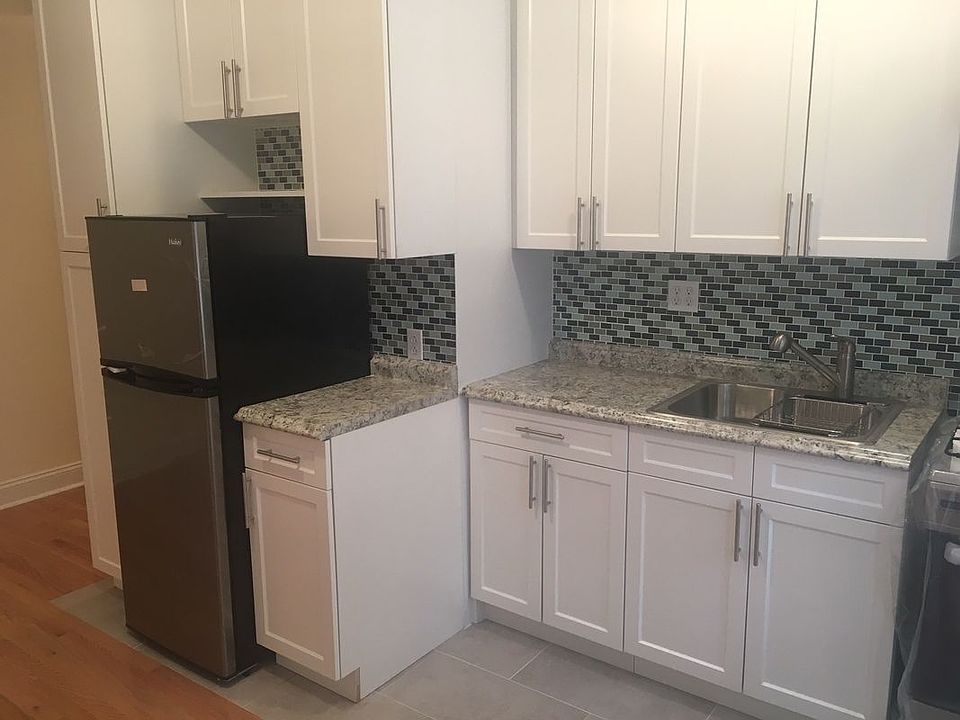2nd image of 3215 30th St APT A1