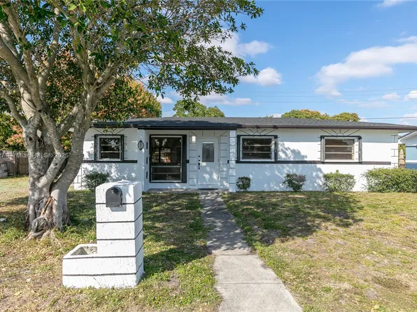 3921 NW 174th St, Miami Gardens, FL 33055