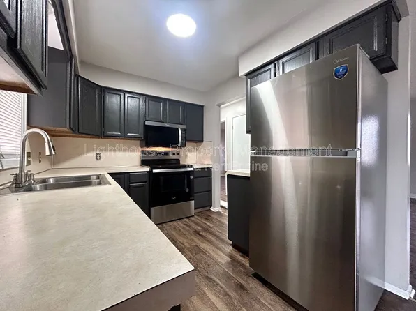 607 Clayton Ave NW, Grand Rapids, MI 49534