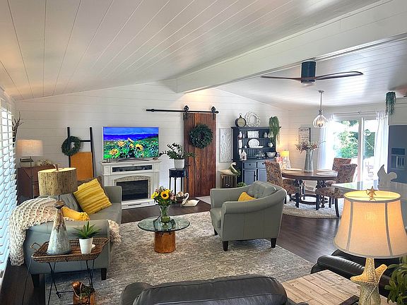 4th image of 630 S Sunny Ln