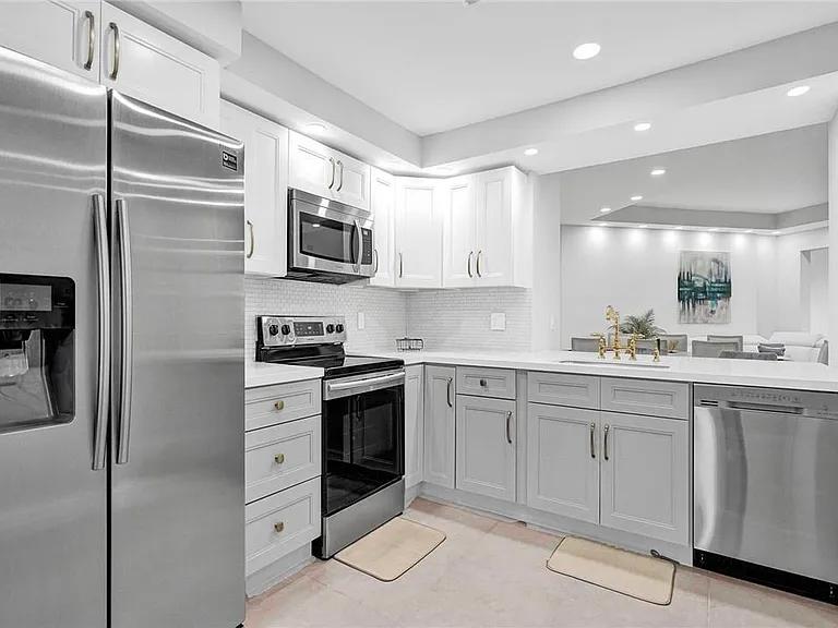 7484 La Paz Blvd #101 — Photo 20