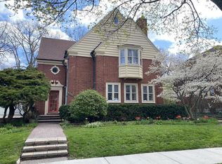3340 N Summit Ave, Milwaukee, WI 53211