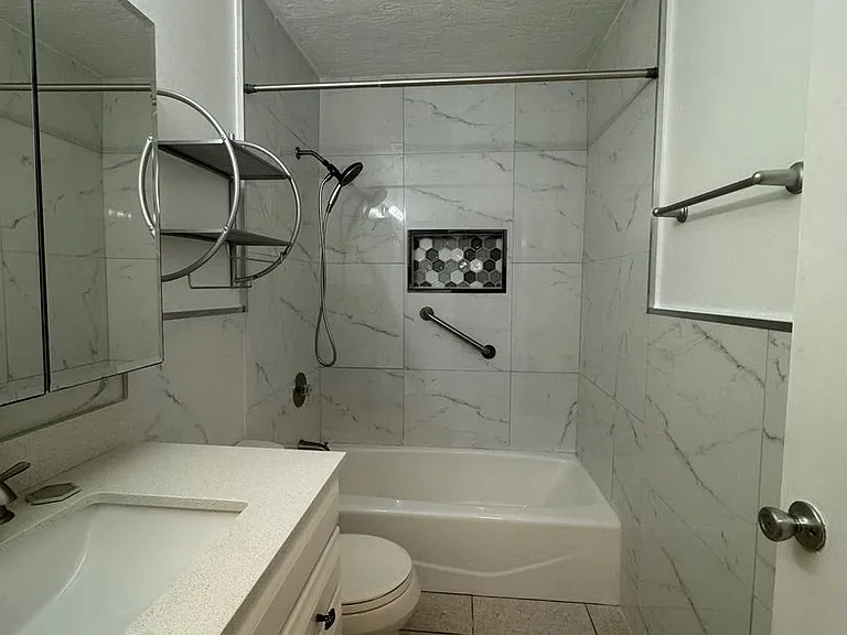 2304 Inagua Way — Photo 9