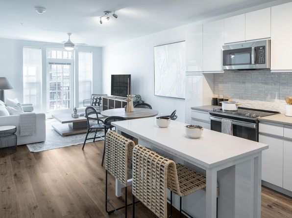 250 Mission Blvd #101