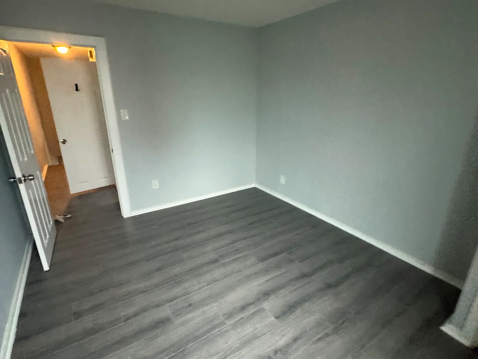 3 bed, 1080 sqft, $2,000 — Photo 3