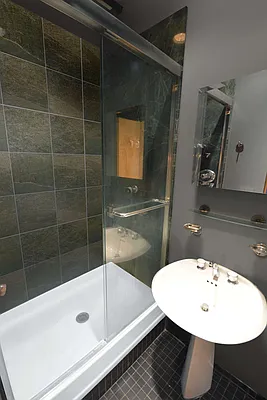 Rented by Compass | media 20