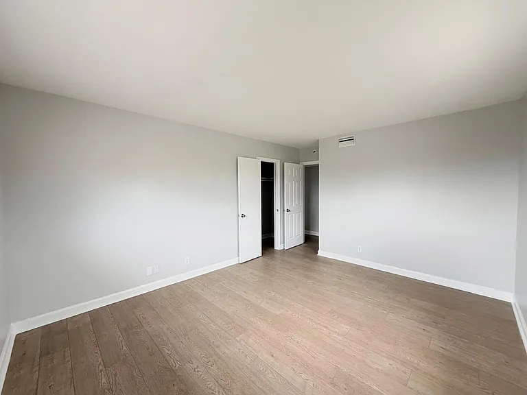 1501 Crescent Cir #E45 — Photo 11