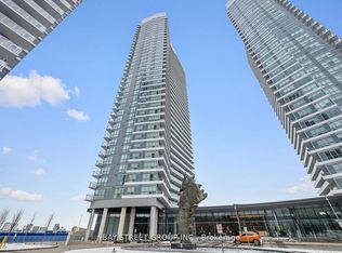 117 McMahon Dr #311, Toronto, ON M2K 0E4