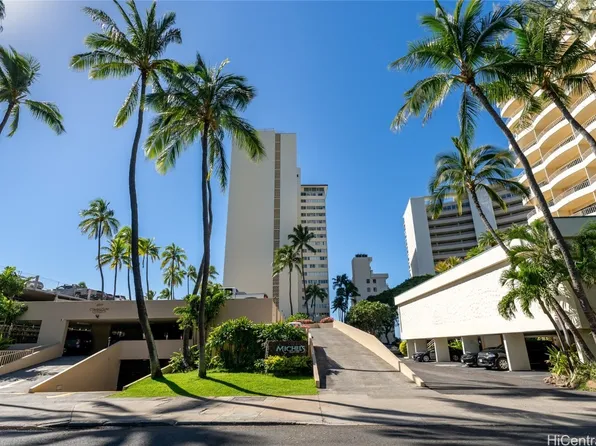 2895 Kalakaua Ave APT 306, Honolulu, HI 96815