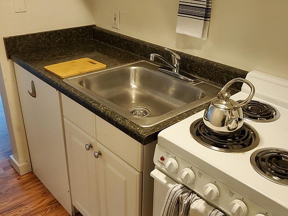 4th image of 4704 22nd Ave NE APT 1